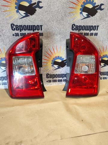 Фонарь задний правый 924021D010 HYUNDAI