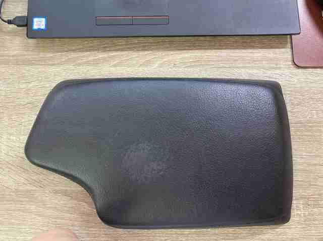 51169285129 BMW Крышка подлокотника купить в Павлоград