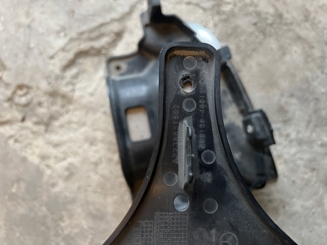 Кронштейн насадки глушителя A2238851502 MERCEDES