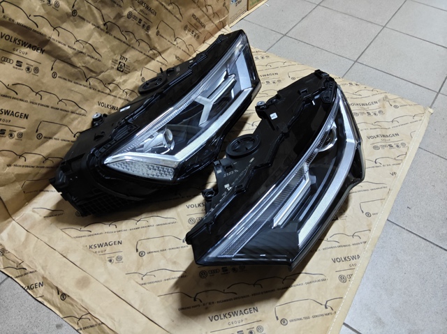 VAG 4M0941011C Фара левая в наличии Сумы