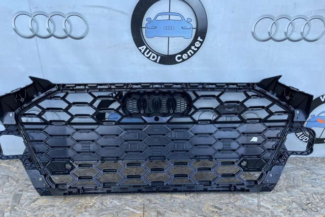 VAG 8W0853651DK Решетка радиатора в наличии Черкассы