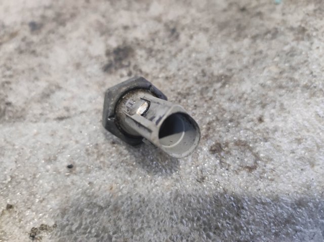 VAG 038919081G Датчик давления масла в наличии Харьков