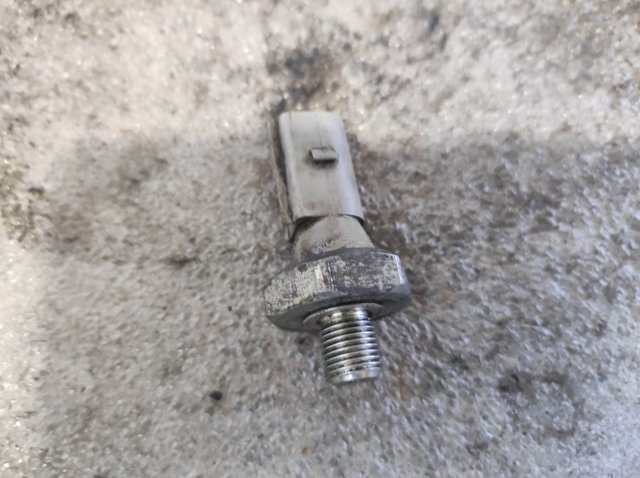 038919081G Датчик давления масла купить Черкассы