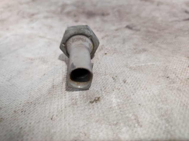 06A919081 Датчик давления масла купить Ирпень