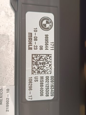 Радиатор 17119487319 BMW