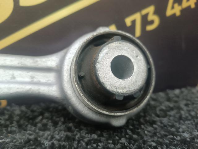 Сайлентблок нижнего рычага передней подвески 31108837289 BMW