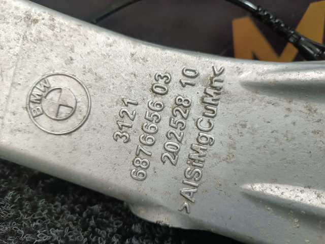 31216876656 BMW Цапфа передняя правая купить в Украина