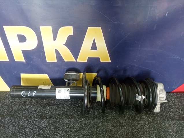 Стойка передняя левая 31306890943 BMW