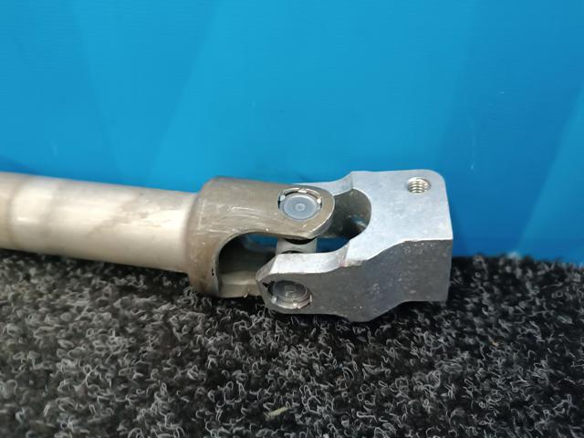 Вал рулевой колонки, нижний 32306871959 BMW