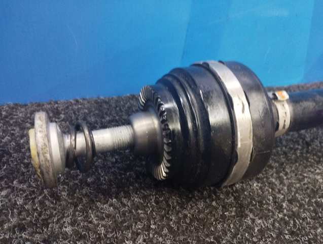 33208679940 BMW Полуось задняя правая купить в Винница