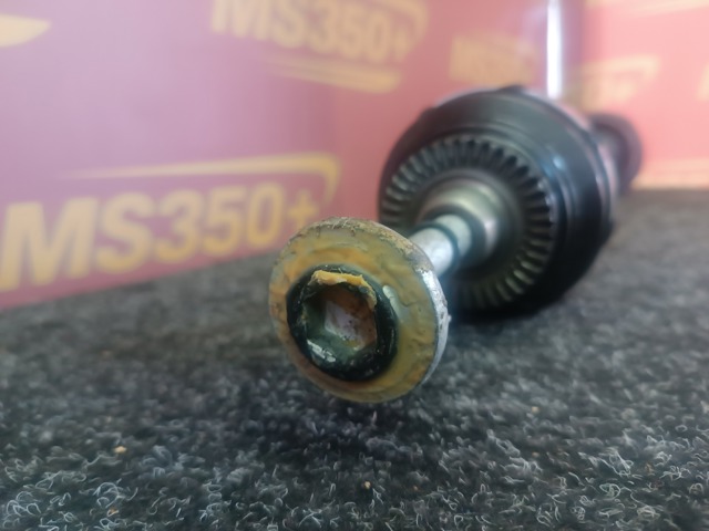 BMW 33208689580 Полуось задняя правая в наличии Житомир