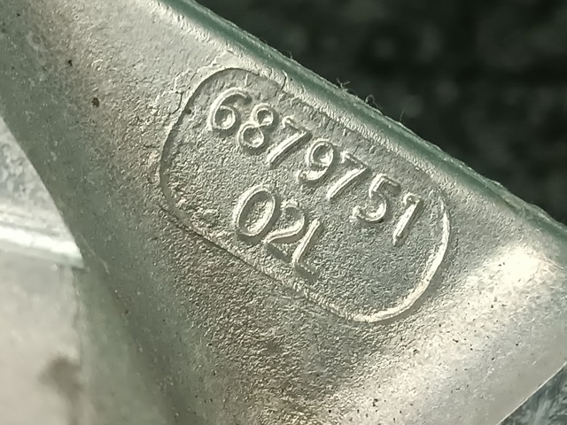 33306871027 BMW Цапфа (поворотный кулак) задний левый купить в Винница