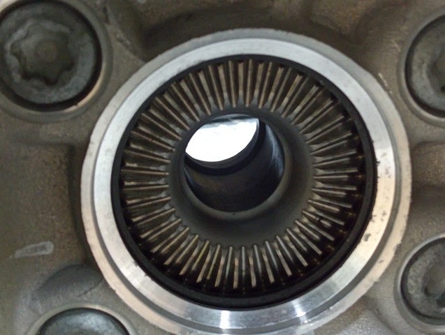 BMW 33306876651 Цапфа задняя левая в наличии Черкассы