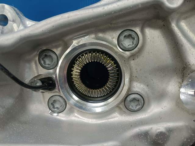 33406899301 BMW Ступица передняя купить в Чернигов