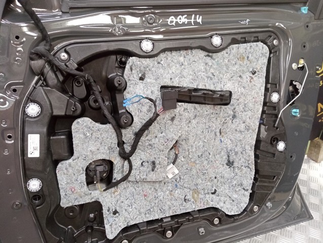 41518738552 BMW Дверь передняя правая купить в Львов