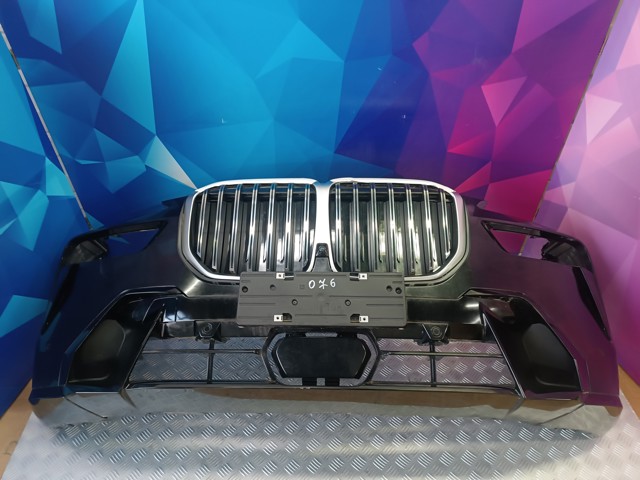 Решетка бампера переднего центральная 51115A241A7 BMW