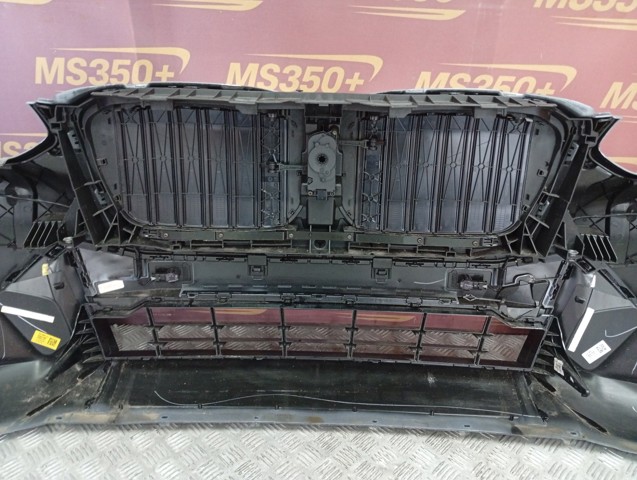 Бампер передний 51115A40FA9 BMW