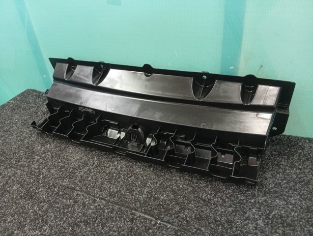 51127420658 BMW Кронштейн бампера заднего центральный купить в Тернополь