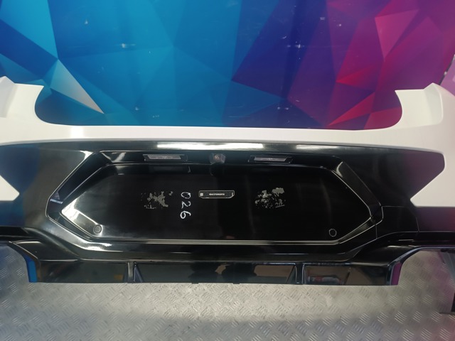 BMW 51128081868 Нижняя часть заднего бампера в наличии Николаев