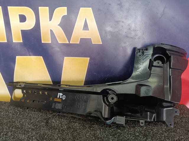 Правое крепление заднего бампера 51129451154 BMW