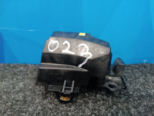 Кронштейн усилителя заднего бампера 51129851921 BMW
