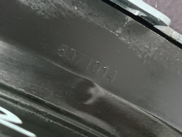 Молдинг арки колеса заднего, правый 51778090012 BMW