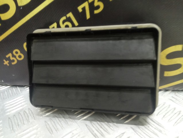 64226962293 BMW Решетка вентиляции салона задняя купить в Ужгород