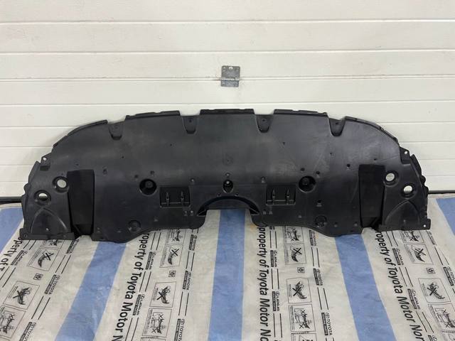 Защита бампера переднего 5144133221 TOYOTA