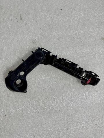 Кронштейн бампера переднего 5211612470 TOYOTA
