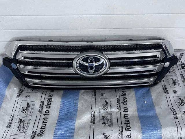 5310160D20 TOYOTA Решетка радиатора купить в Черновцы