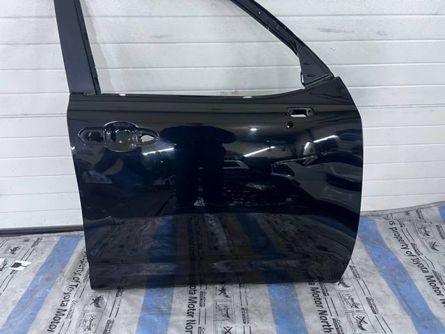 Пассажирская передняя дверь 6700160950 TOYOTA