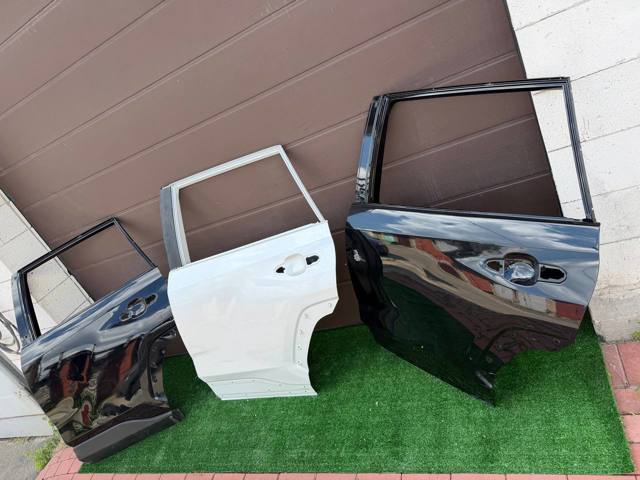 Дверь задняя, левая Toyota RAV4 5