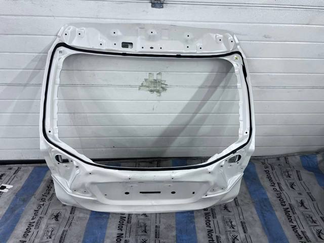 Задняя ляда 67005F4020 TOYOTA