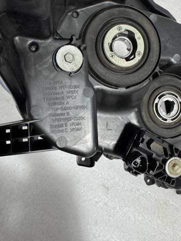 8117060J00 TOYOTA Левая фара купить в Львов