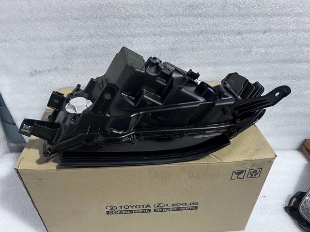 8118560Q51 TOYOTA купить в Чернигов