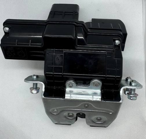 Замок пятой двери 81800CV100 HYUNDAI