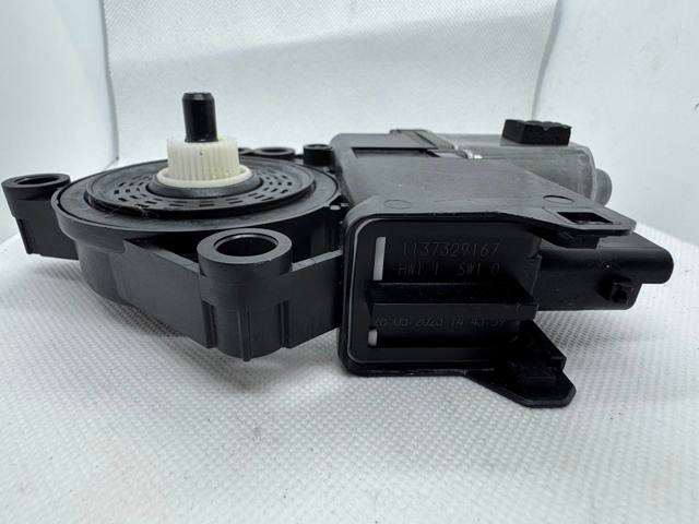 82460CV010 HYUNDAI Мотор стеклоподъемника двери передней правой купить в Ужгород