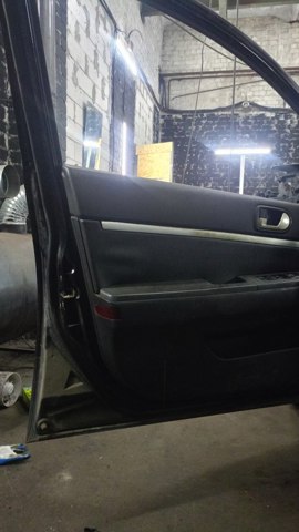 Двери 5700A273 MITSUBISHI
