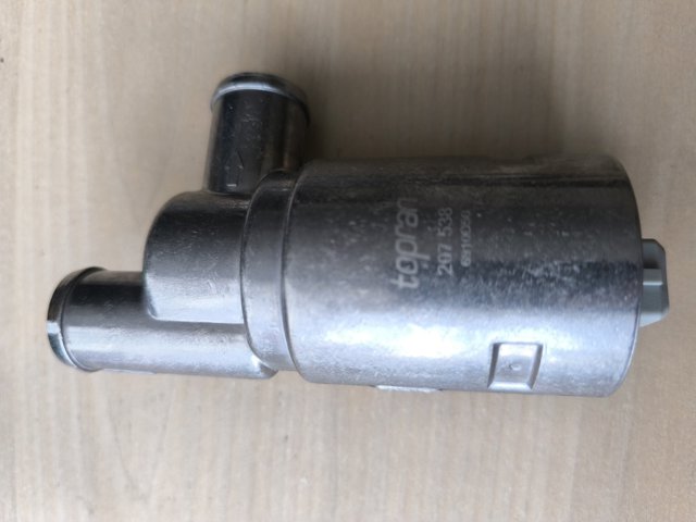 Клапан/регулятор холостого хода Вольво 740