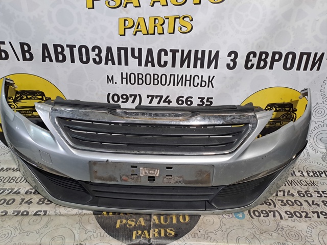 Бампер передний 1610742080 PEUGEOT