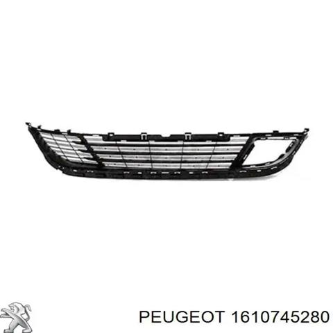 Решетка радиатора 1610745280 PEUGEOT