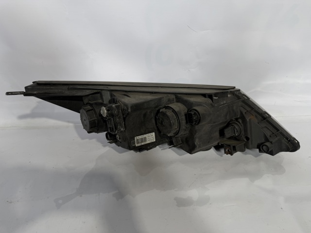 921013U270 HYUNDAI Левая фара купить в Ужгород