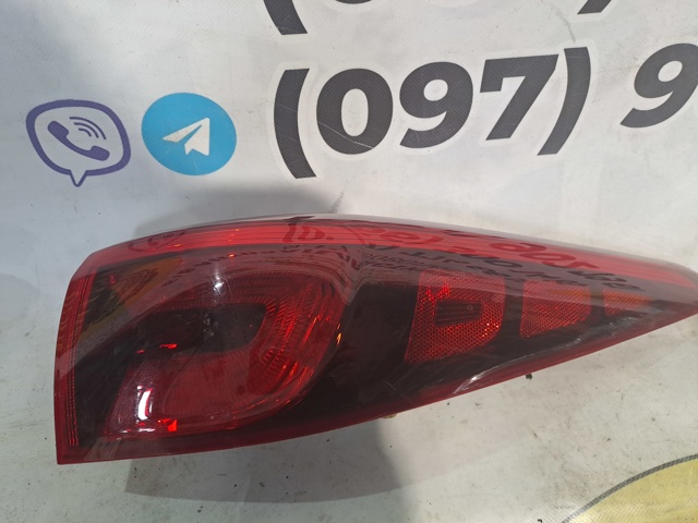 Фонарь задний правый, внешний 92402F1000 HYUNDAI