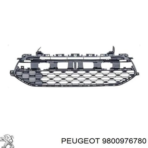 Решетка переднего бампера, центральная 9800976780 PEUGEOT