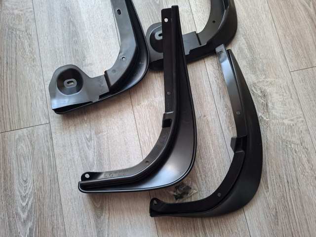 Комплект задних брызговиков KEA600001A VAG