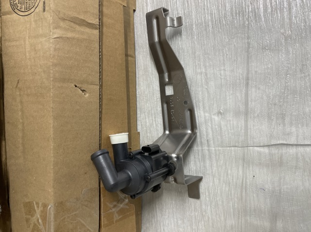 64119230234 BMW Дополнительная помпа купить в Черкассы