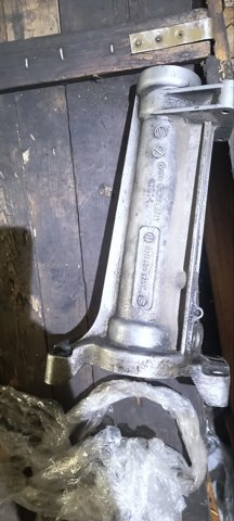 Опора подвесного подшипника передней полуоси 02B409320C VAG