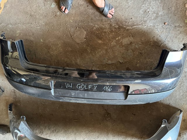 Бампер задний 1K6807421 VAG