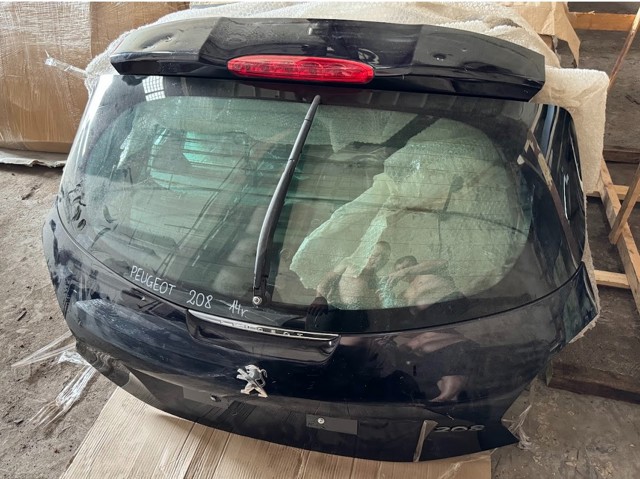 Стекло багажника (двери 3/5-й задней (ляды) 9801010680 PEUGEOT