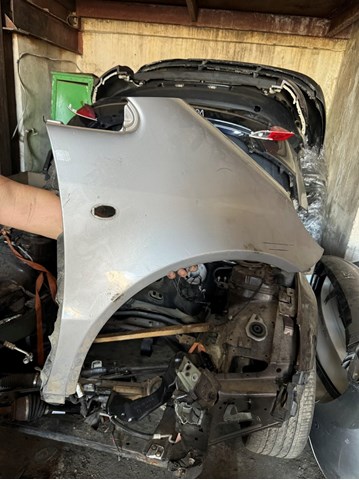 Переднее правое крыло A1688800418 MERCEDES